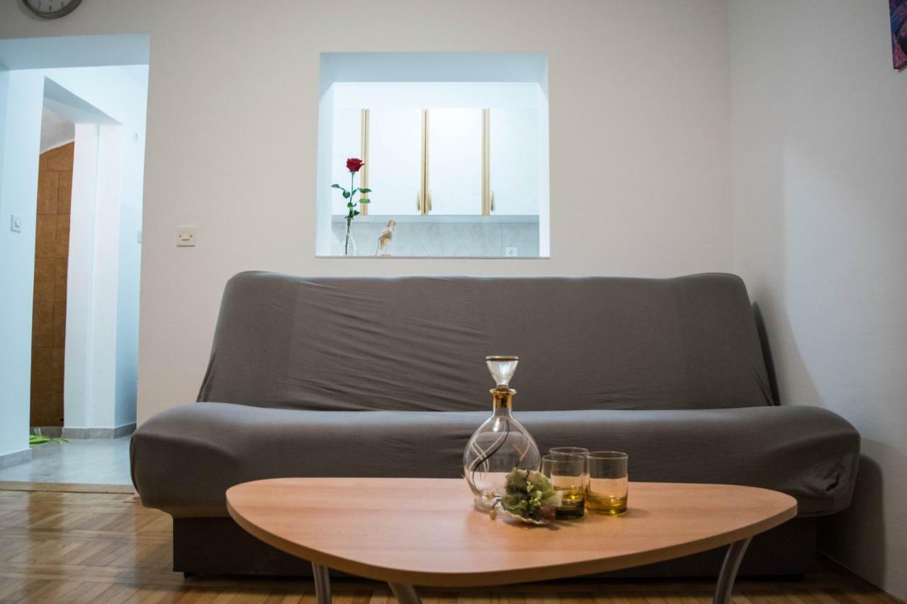 Duje & Roko Apartments ชิเบนิก ภายนอก รูปภาพ